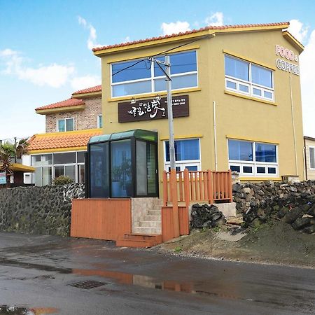 Gyeryonggil Pension Jeju Exterior foto