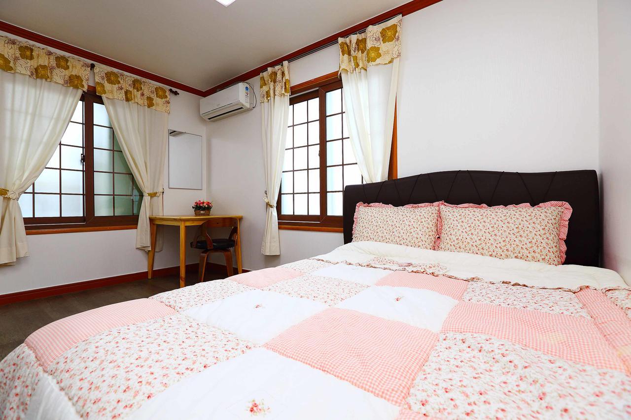 Gyeryonggil Pension Jeju Exterior foto