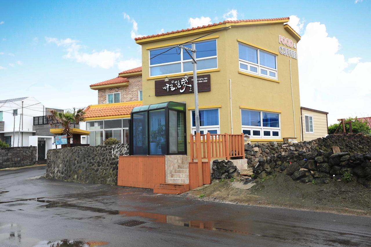 Gyeryonggil Pension Jeju Exterior foto
